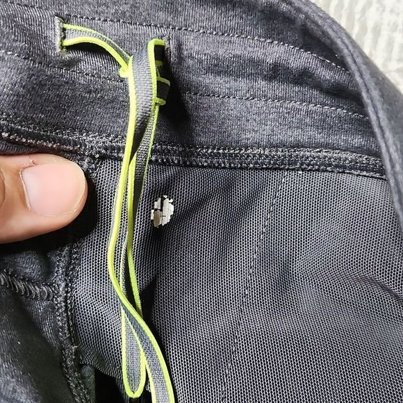 Lululemon Kung Fu Pant (Regular)Heathered Soot - Picture 3 of 5